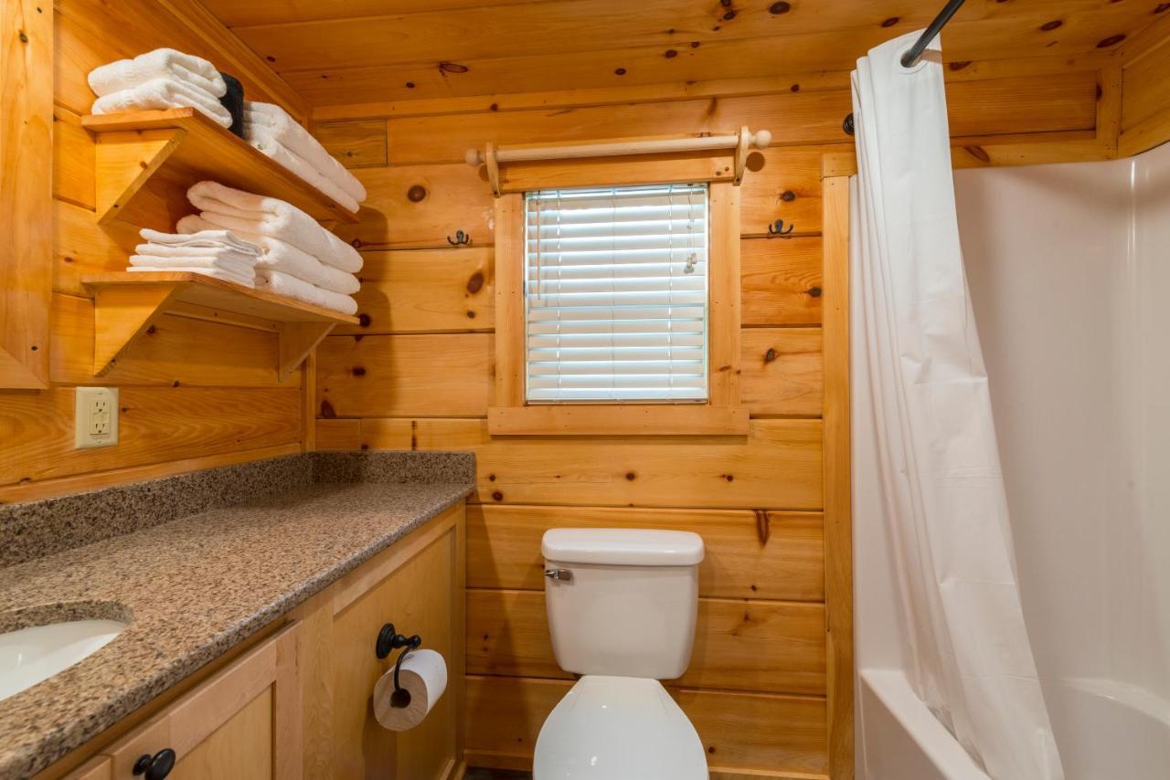Great Escapes Rv Resort Bryan College Station Exterior photo