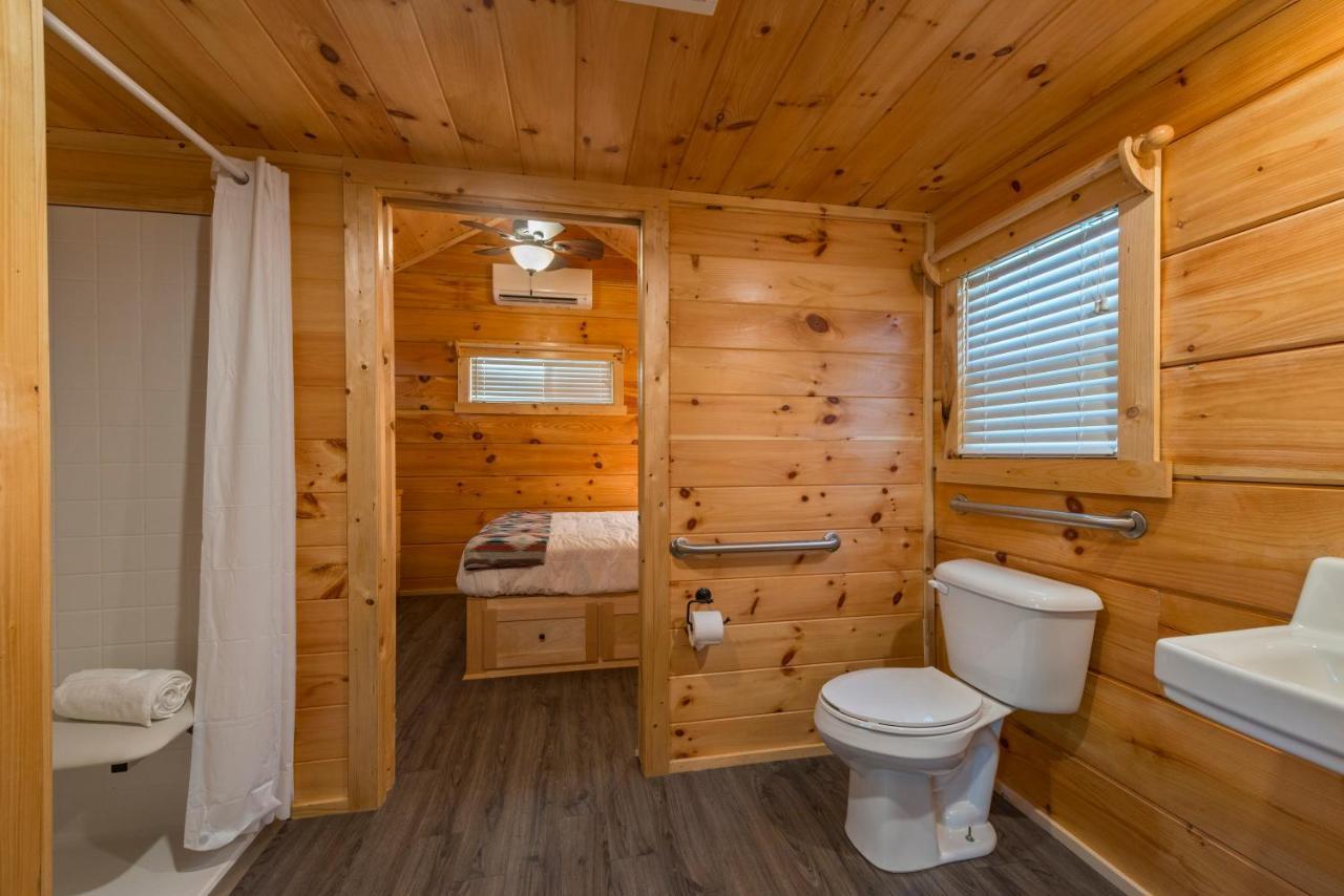Great Escapes Rv Resort Bryan College Station Exterior photo